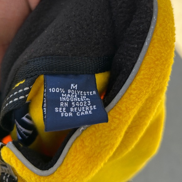 Vintage Gap Yellow 1/4 Zip Up Men's Sweater - Picture 8 of 8